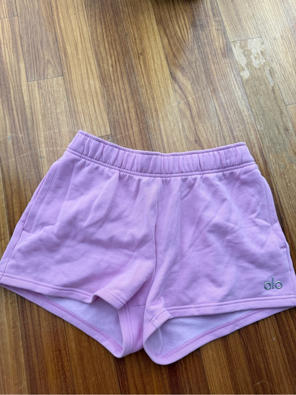 Alo Women’s pink Lounge Shorts
